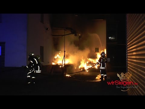 Brand eines Mehrfamilienhauses in Eichen - Eine Person festgenommen (Kreuztal/NRW)