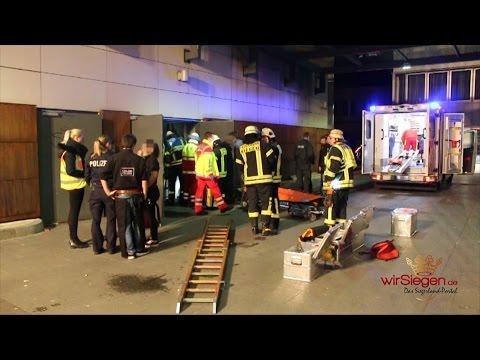 Mann stürzt in offenen Aufzugschacht (Siegen/NRW)