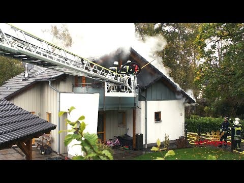 Hoher Sachschaden bei Brand in Einfamilienhaus (Netphen/NRW)