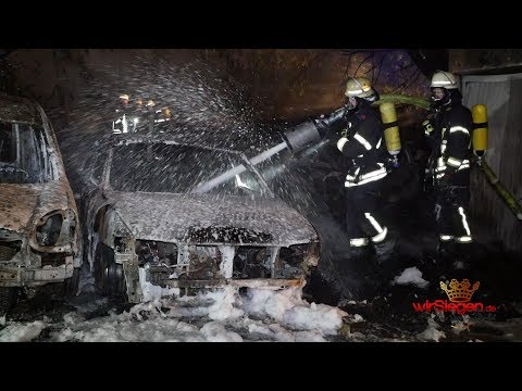 Mehrere Fahrzeuge in der Gießereistraße abgebrannt