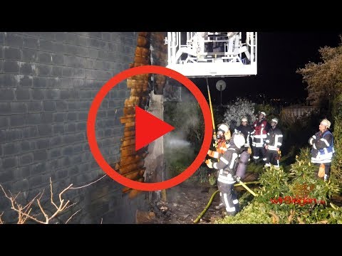 Feuerwehr verhindert Schlimmeres: Fassadenbrand schnell unter Kontrolle