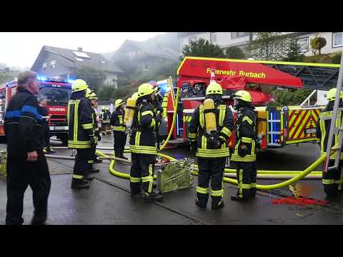 Wilnsdorf: Dachstuhl in Flammen - Wohnung völlig ausgebrannt