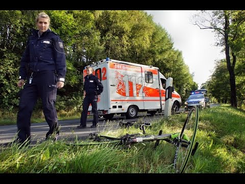 Radfahrer bei Verkehrsunfall schwer verletzt - Fahrerflucht! (Burbach/NRW)