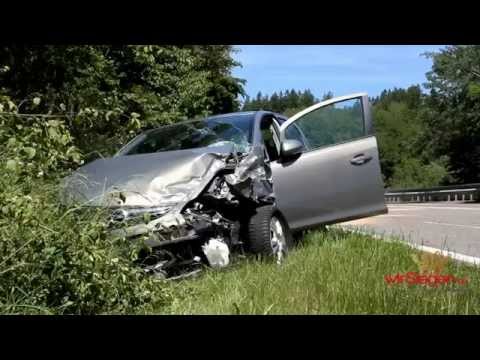 Zwei Schwerverletzte nach Frontalzusammenstoß in Kirchen