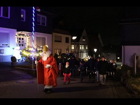 Der Nicolaus zieht durch Netphen-Hainchen bis zur Wasserburg