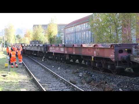 Güterzug entgleist - Waggons springen aus den Gleisen - Bahnstrecke am Bahnhof Ferndorf NRW gesperrt