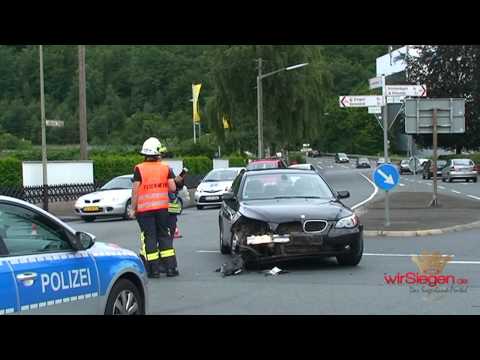 12-Jähriger bei Unfall auf Kreuzung schwer verletzt