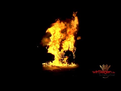 Brennende Autos in Eichen – Polizei ermittelt (Kreuztal/NRW)