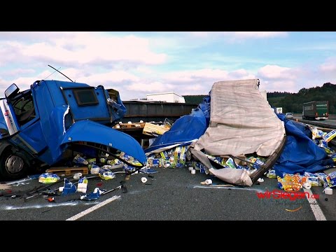 Schwerer Unfall mit drei Lkw und zwei Pkw! A45 Richtung Dortmund gesperrt! (Drolshagen/NRW)