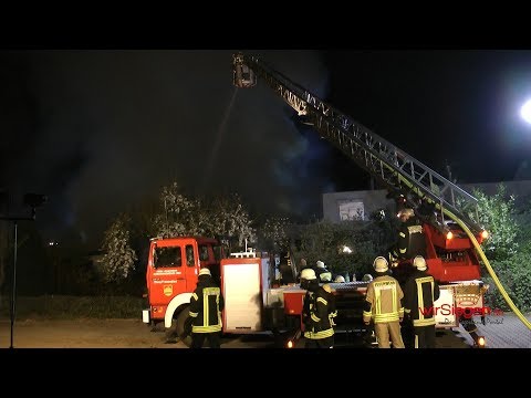 Großbrand eines Baumarktes! 200 Einsatz- und Rettungskräfte vor Ort