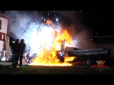 Erneut Brandstiftung in Kreuztal-Eichen: Klein-LKW völlig ausgebrannt