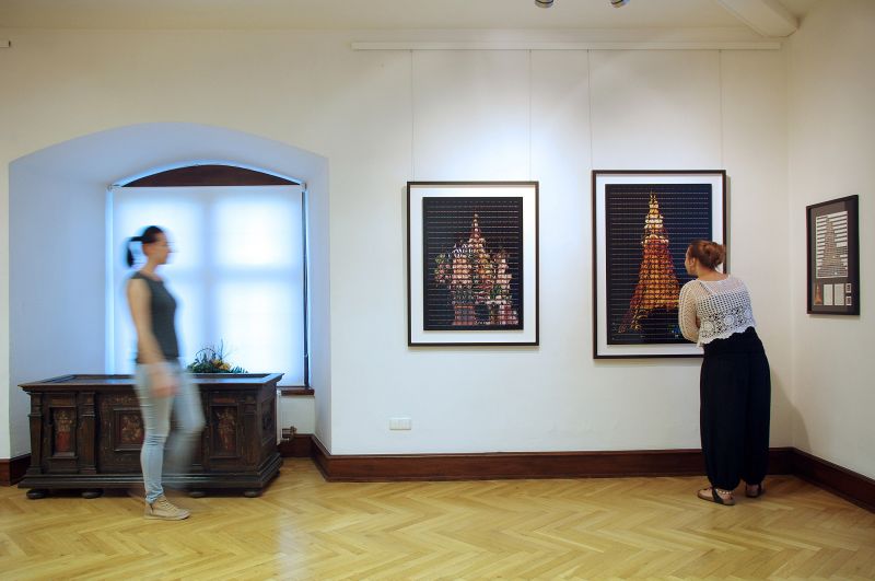 Führung durch die Ausstellung "Tango Metropolis" mit Thomas Kellner. (Foto: privat)