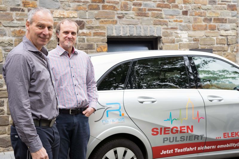 Prof. Dr. Gustav Bergmann und Dr. Jürgen Daub (v.l.) sehen für die Stadt Siegen großes Potenzial. (Foto: Universität Siegen)