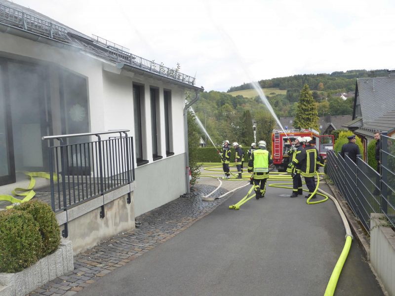 Brandbekämpfung am Gemeindehaus
