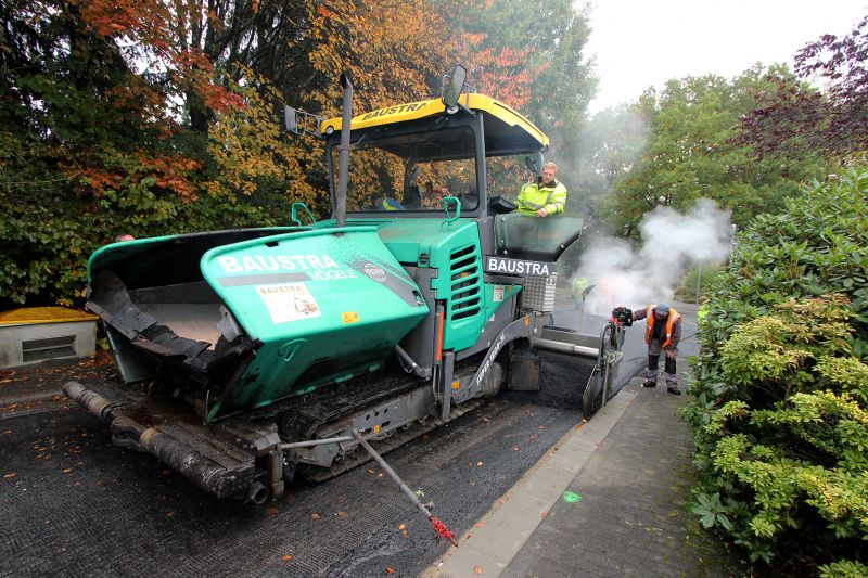 Das „Breitenbachsfeld“ in Obersdorf gehörte zu den zehn kommunalen Straßen, die die Gemeinde Wilnsdorf in 2016 mit einer neuen Deckschicht versehen ließ. (Foto: Gemeinde Wilnsdorf)