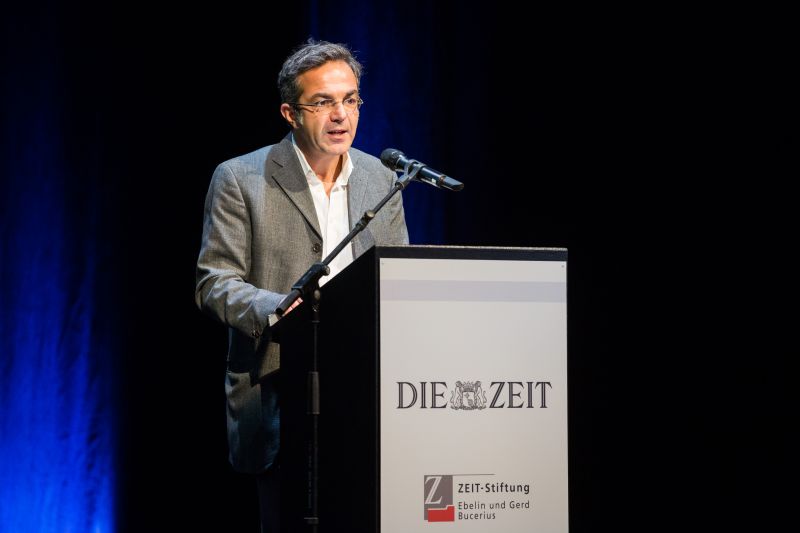 Navid Kermani wurde mit dem mit 20.000 Euro dotierten Hauptpreis geehrt. (Foto: Andreas Henn_DIE ZEIT)