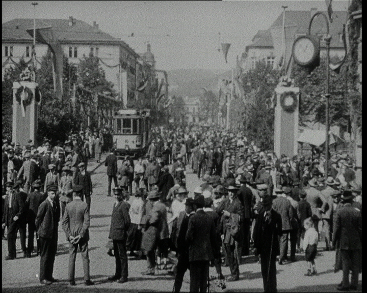 Bahnhofstraße und Siegbrücke im Jahr 1924