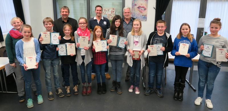 Elf Schüler stellten sich jetzt der Jury beim Vorlesewettbewerb auf Kreisebene im Bereich Siegerland-Ost. (Fotos: Katharina Jendrny)