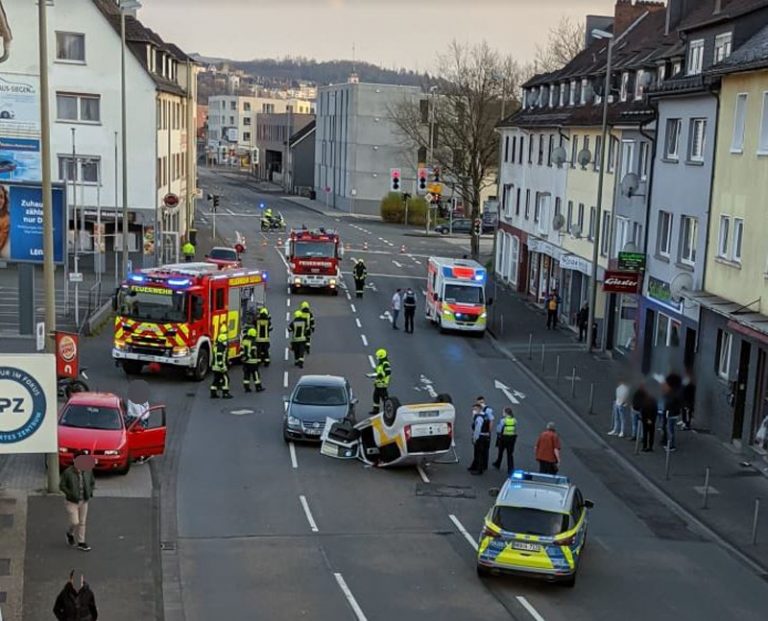 Vollsperrung nach Verkehrsunfall in Siegen-Weidenau | wirSiegen - das ...